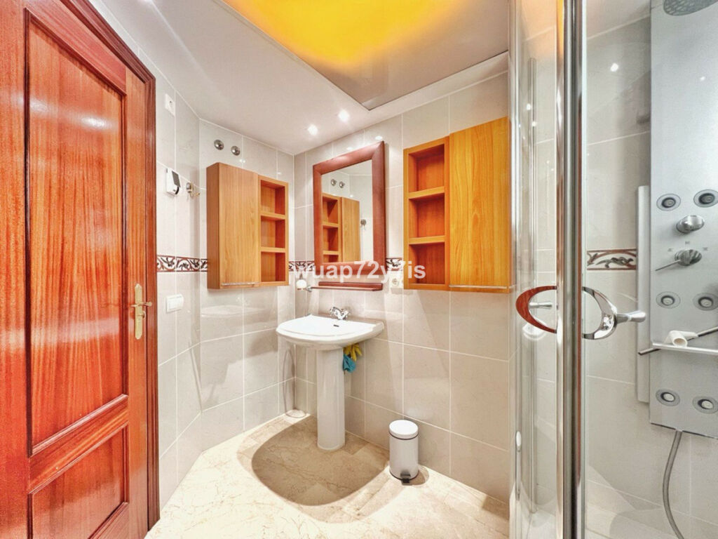 Semi-Detached House Costabella Málaga - image 11