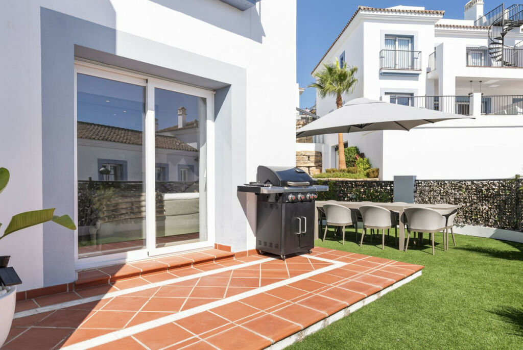Ground Floor Apartment Benahavís Málaga - image 11