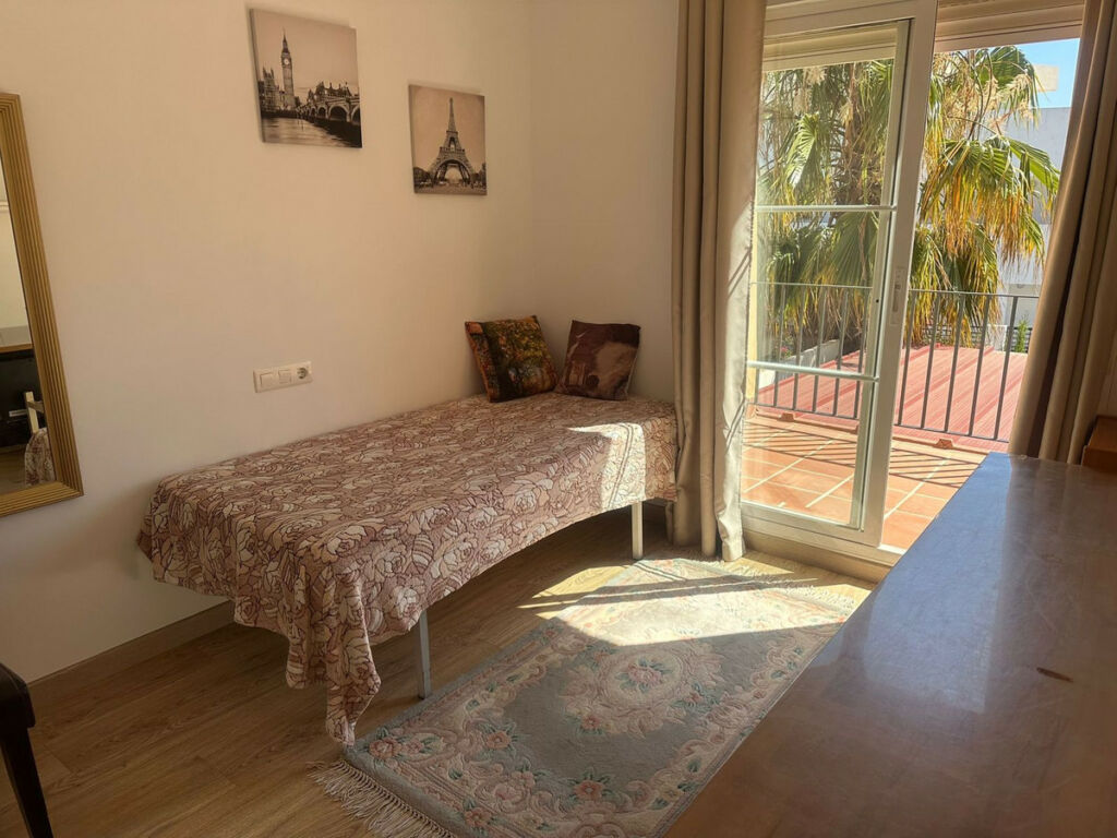 Semi-Detached House Riviera del Sol Málaga - image 11
