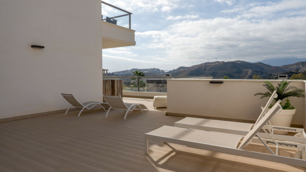 Middle Floor Apartment Benahavís Málaga - image 11