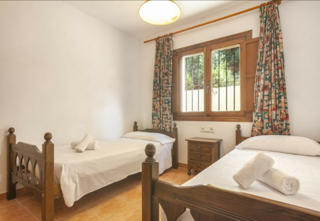 Detached Villa Calpe Alicante - image 11