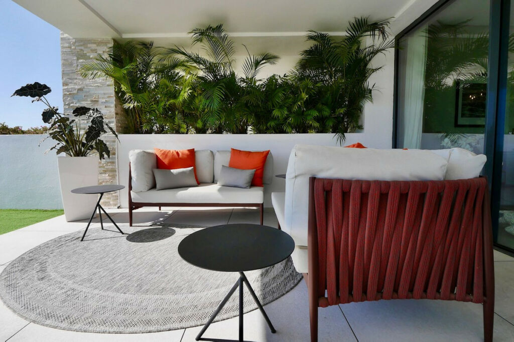 Middle Floor Apartment Cabopino Málaga - image 11