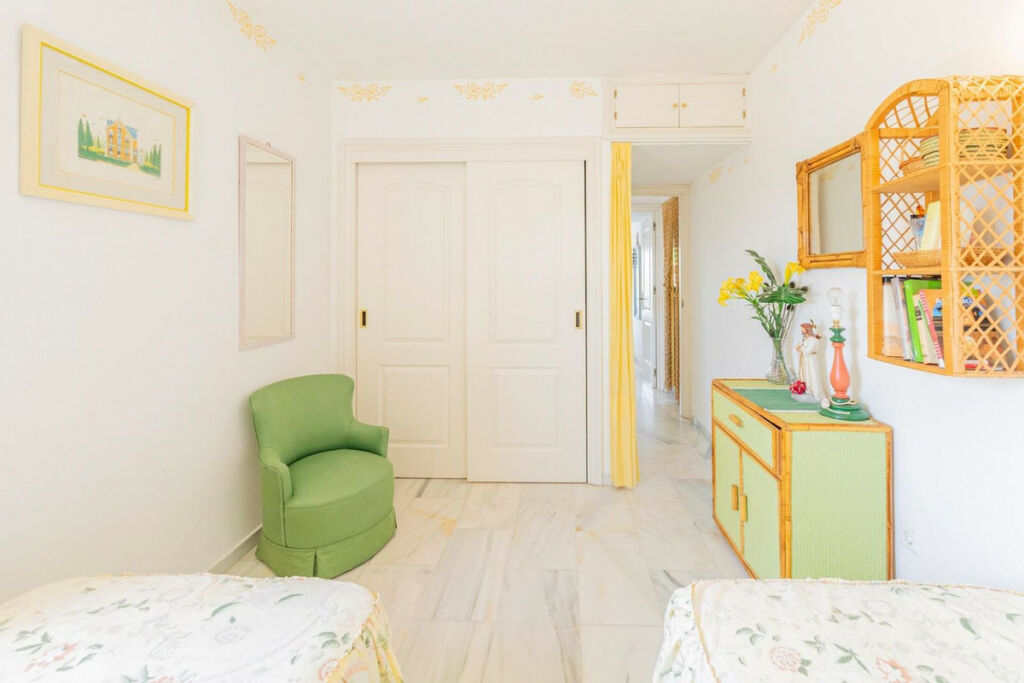 Middle Floor Apartment Marbella Málaga - image 11