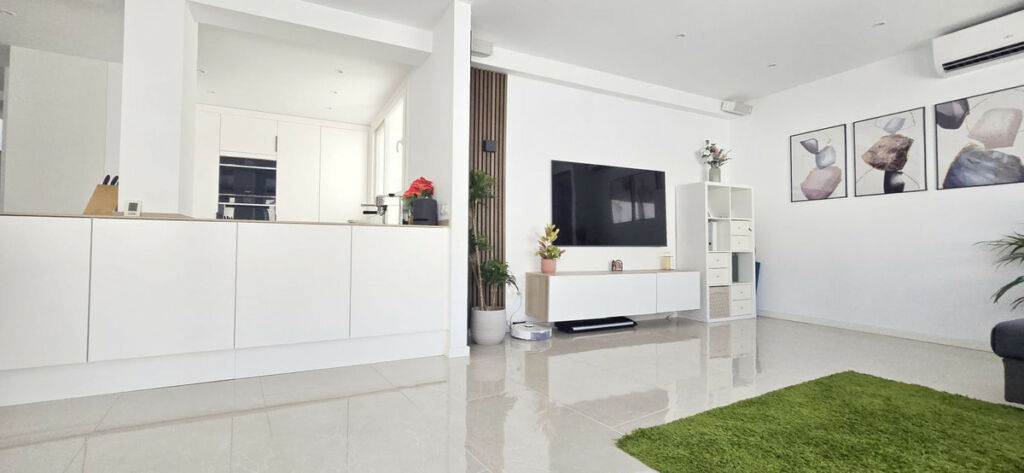 Penthouse Benalmadena Pueblo Málaga - image 11