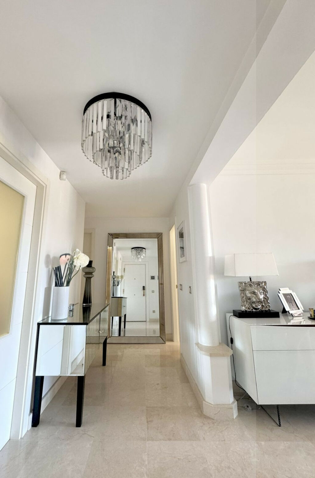 Ground Floor Apartment Benahavís Málaga - image 4