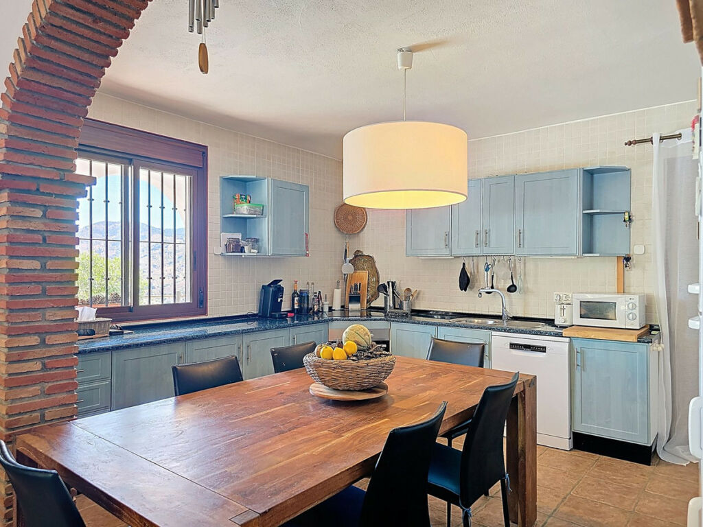 Detached Villa Comares Málaga - image 12