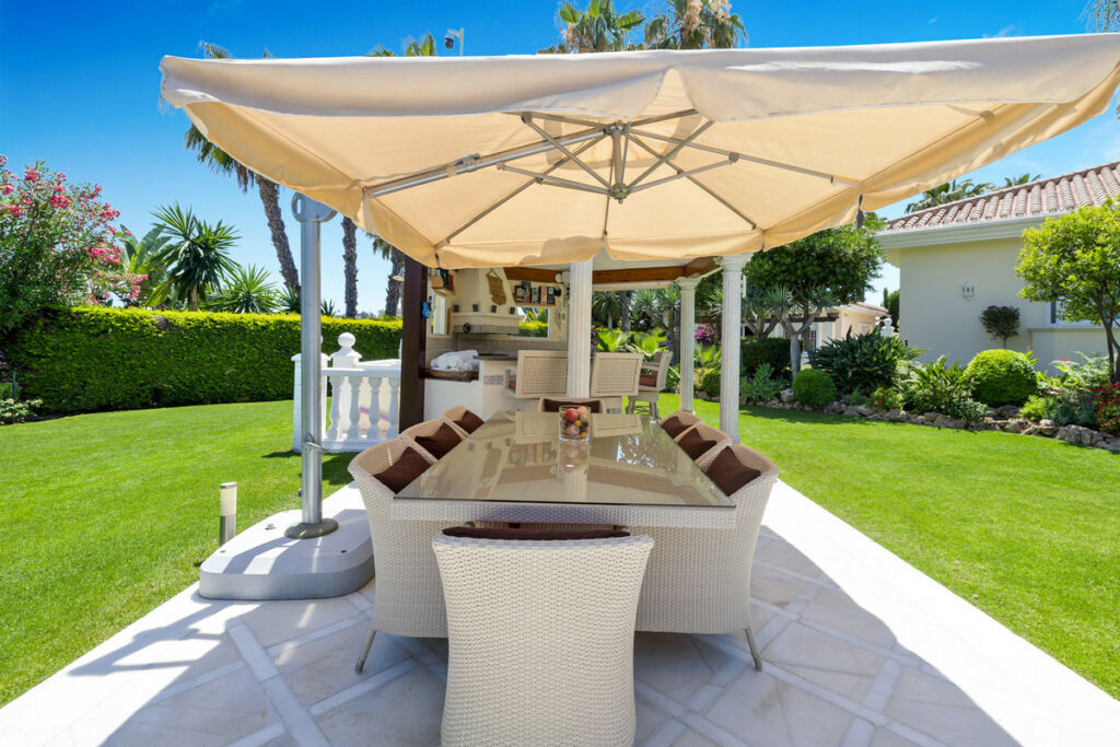 Detached Villa Nueva Andalucía Málaga - image 11