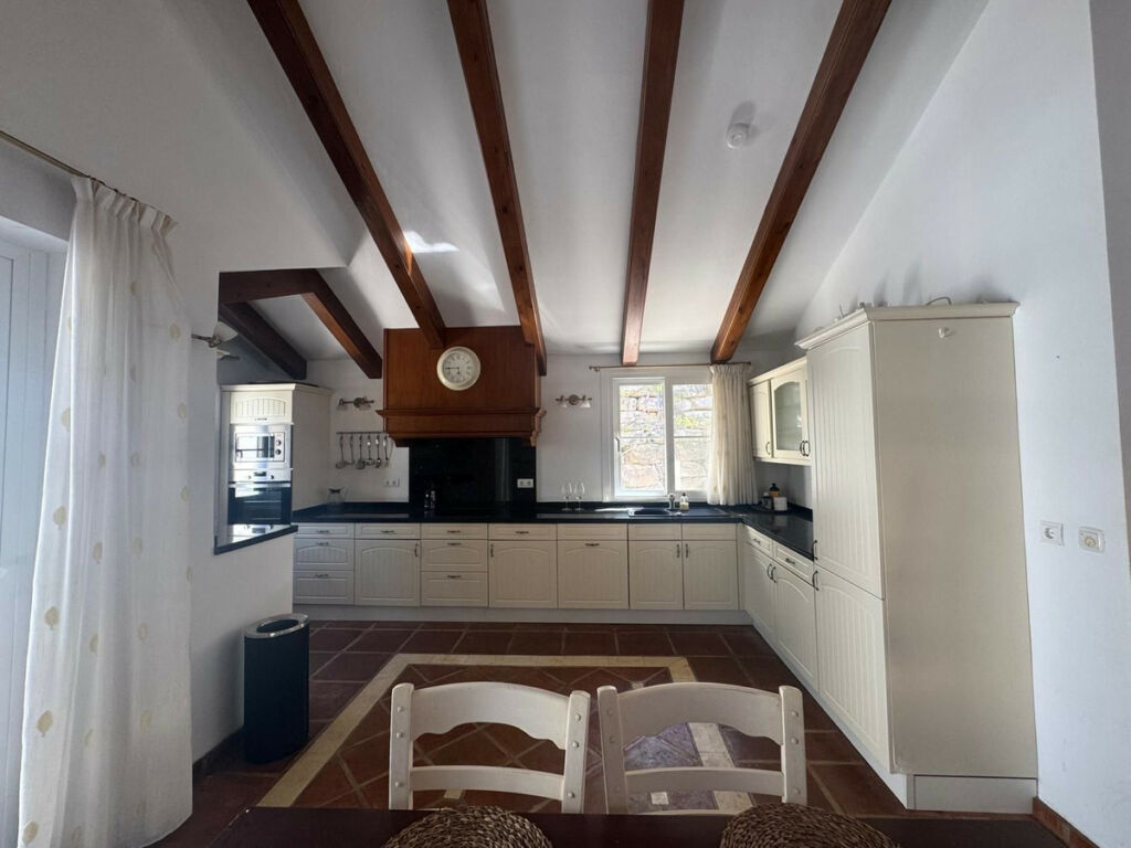 Detached Villa Istán Málaga - image 11