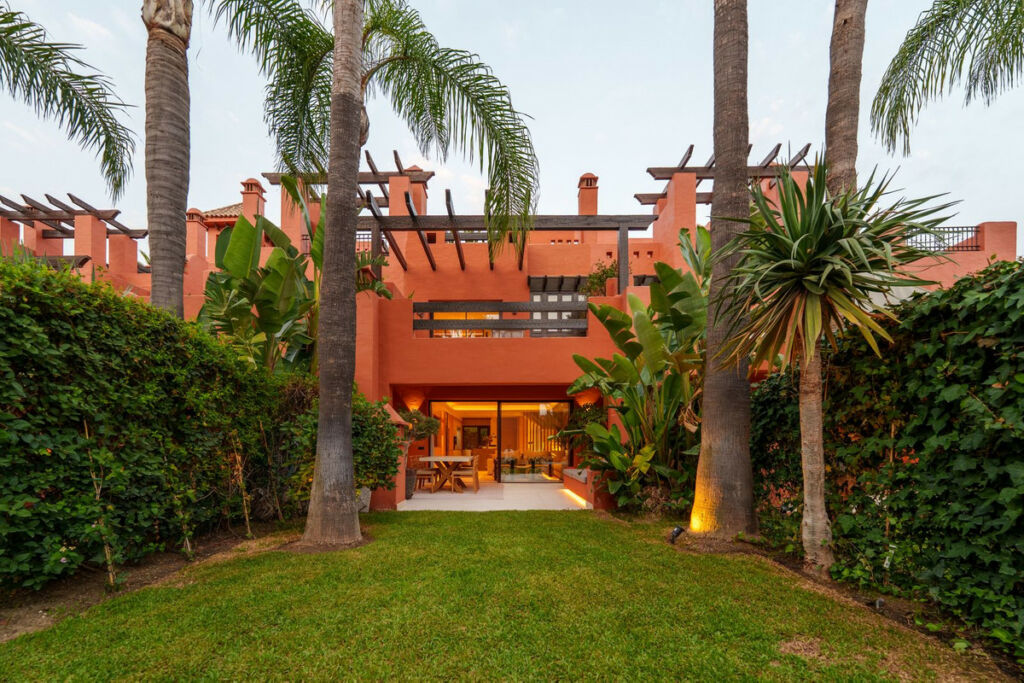Semi-Detached House The Golden Mile Málaga - image 11