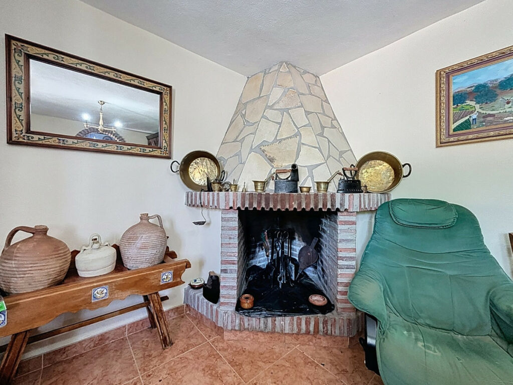 Semi-Detached House Comares Málaga - image 11