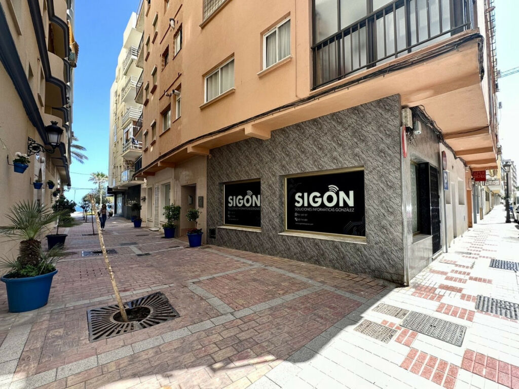 Middle Floor Apartment Estepona Málaga - image 12