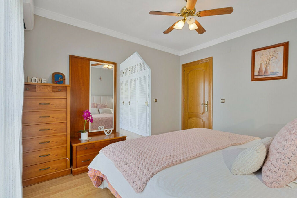 Semi-Detached House Fuengirola Málaga - image 11