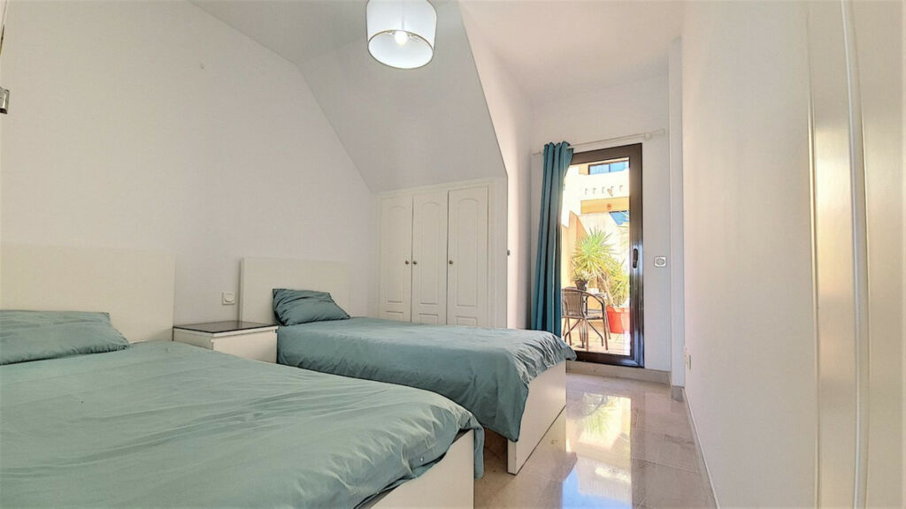 Penthouse Manilva Málaga - image 11