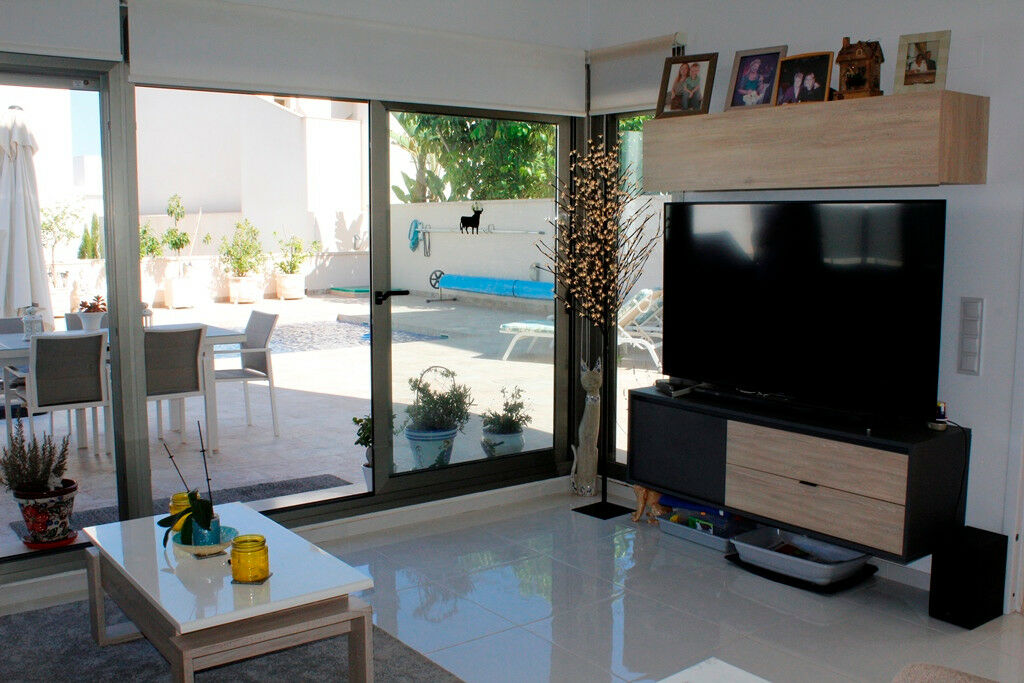 Detached Villa San Miguel de Salinas Alicante - image 11