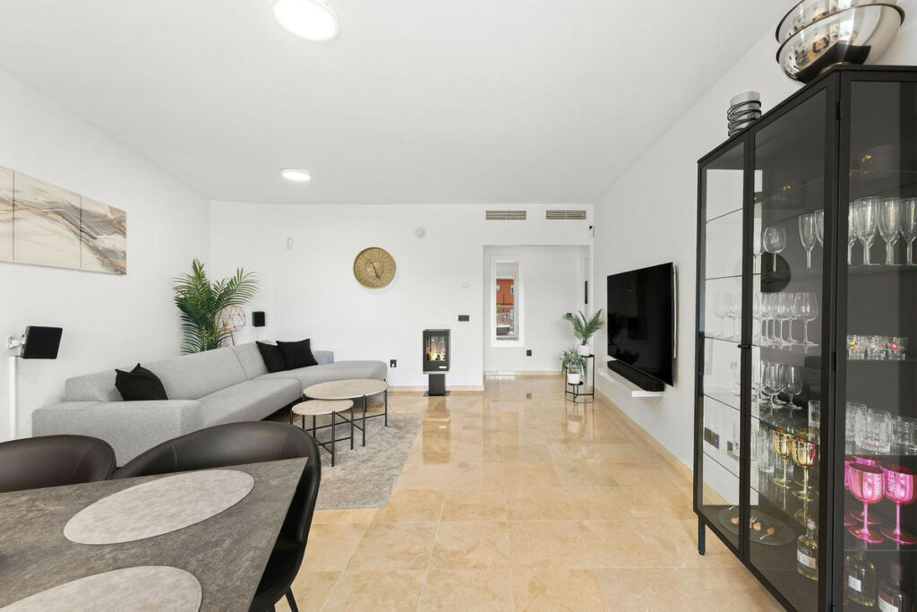 Middle Floor Apartment Torreblanca Málaga - image 11