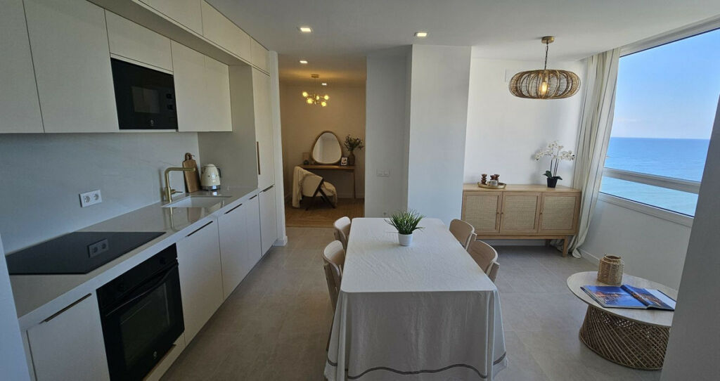 Middle Floor Apartment Calahonda Málaga - image 11