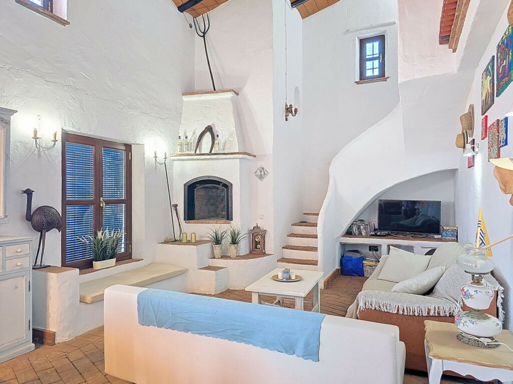 Detached Villa Riogordo Málaga - image 11