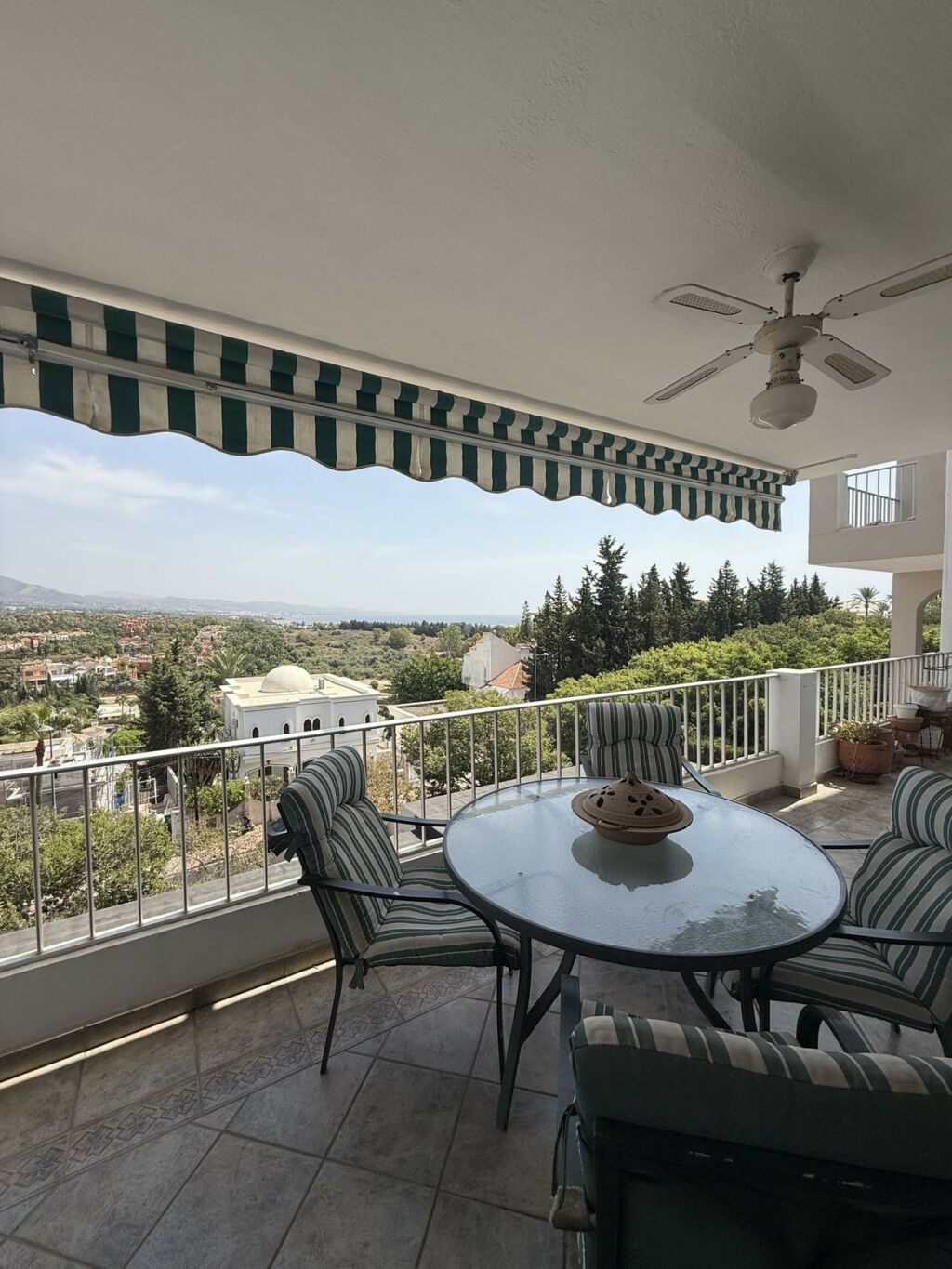 Middle Floor Apartment Nueva Andalucía Málaga - image 11