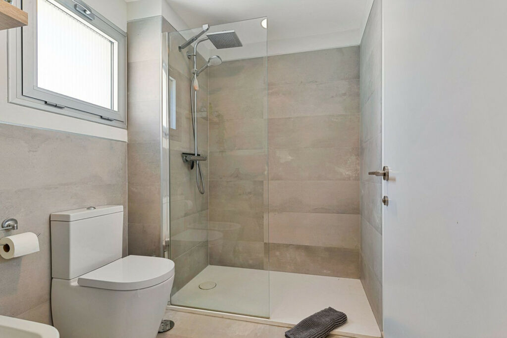Middle Floor Apartment Fuengirola Málaga - image 11