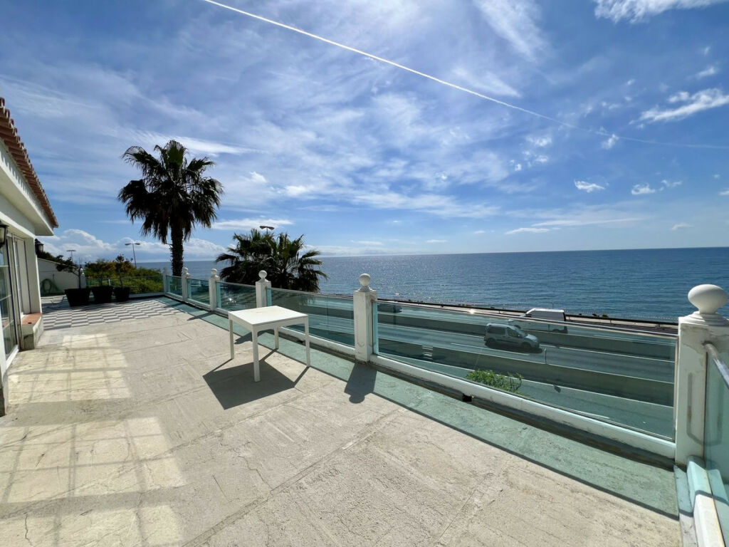 Detached Villa El Chaparral Málaga - image 11