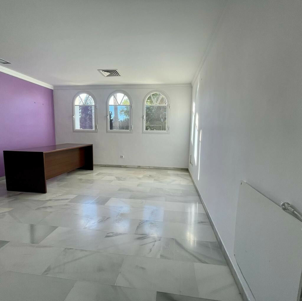 Office Nueva Andalucía Málaga - image 11