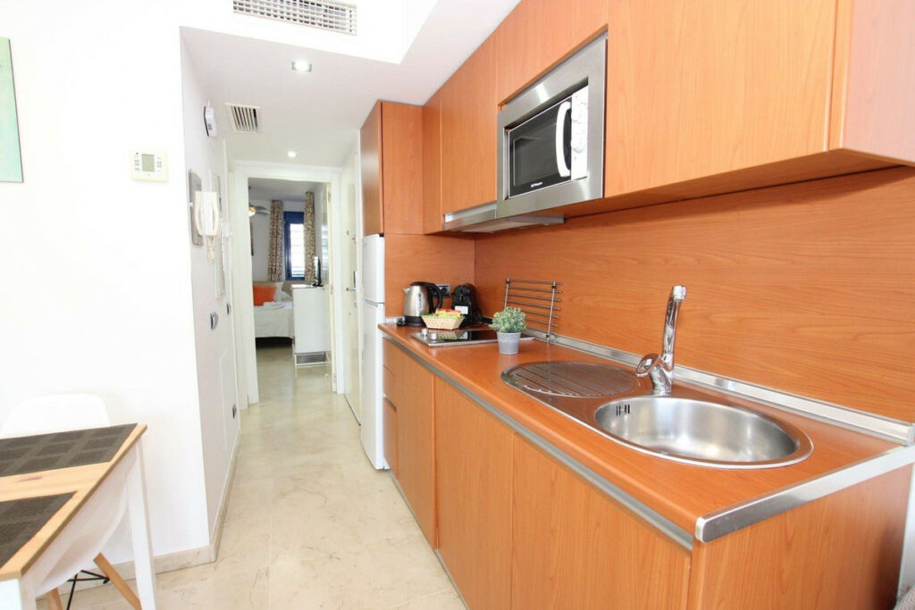 Middle Floor Apartment Torrequebrada Málaga - image 11