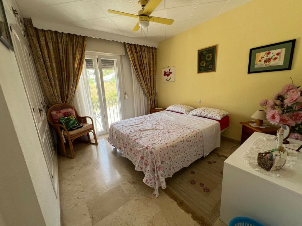 Townhouse Atalaya Málaga - image 11