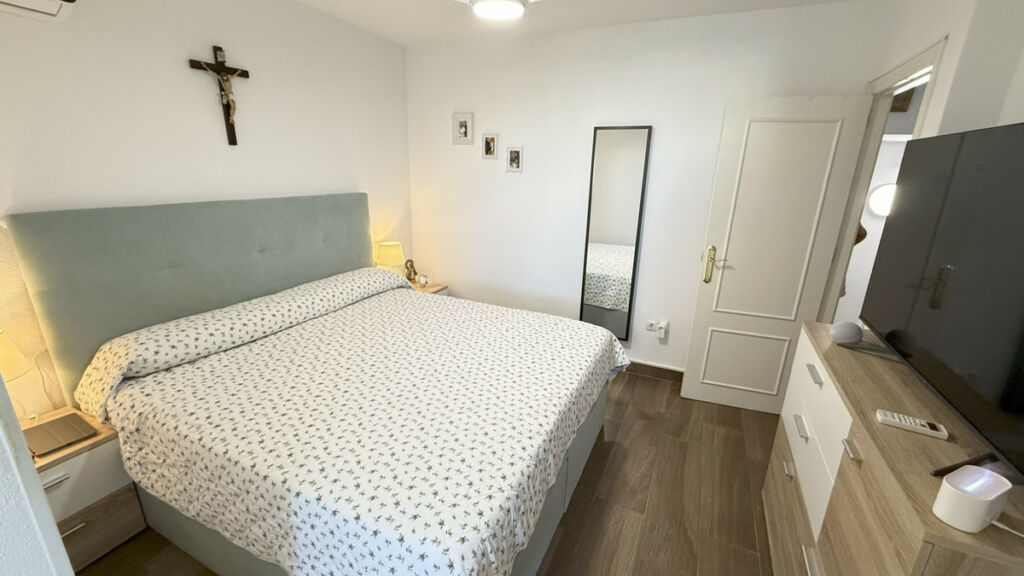 Detached Villa La Zenia Alicante - image 11