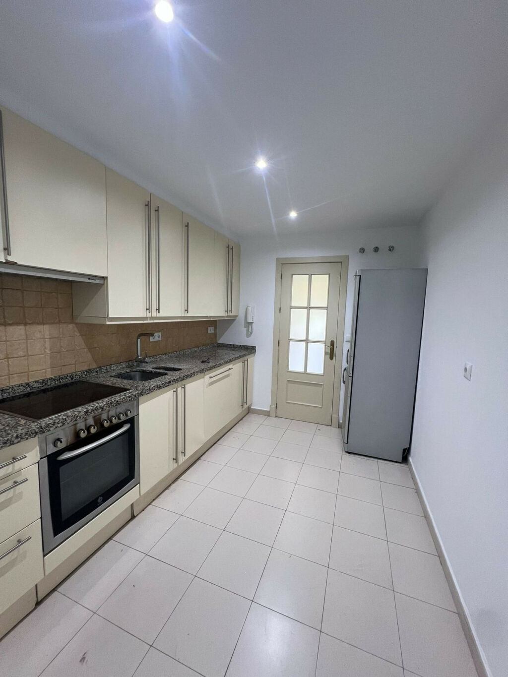 Middle Floor Apartment Nueva Andalucía Málaga - image 11