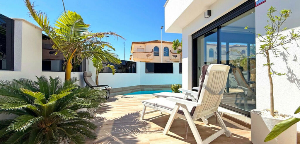 Detached Villa San Pedro del Pinatar Murcia - image 11