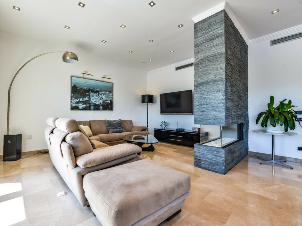 Detached Villa La Fustera Alicante - image 11