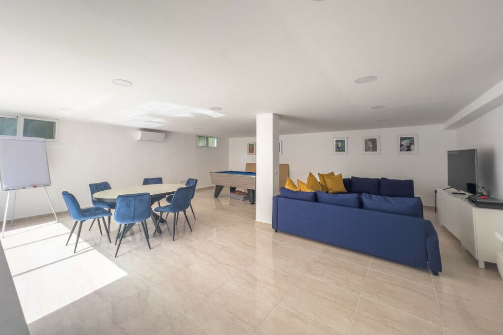 Detached Villa Benalmadena Málaga - image 11