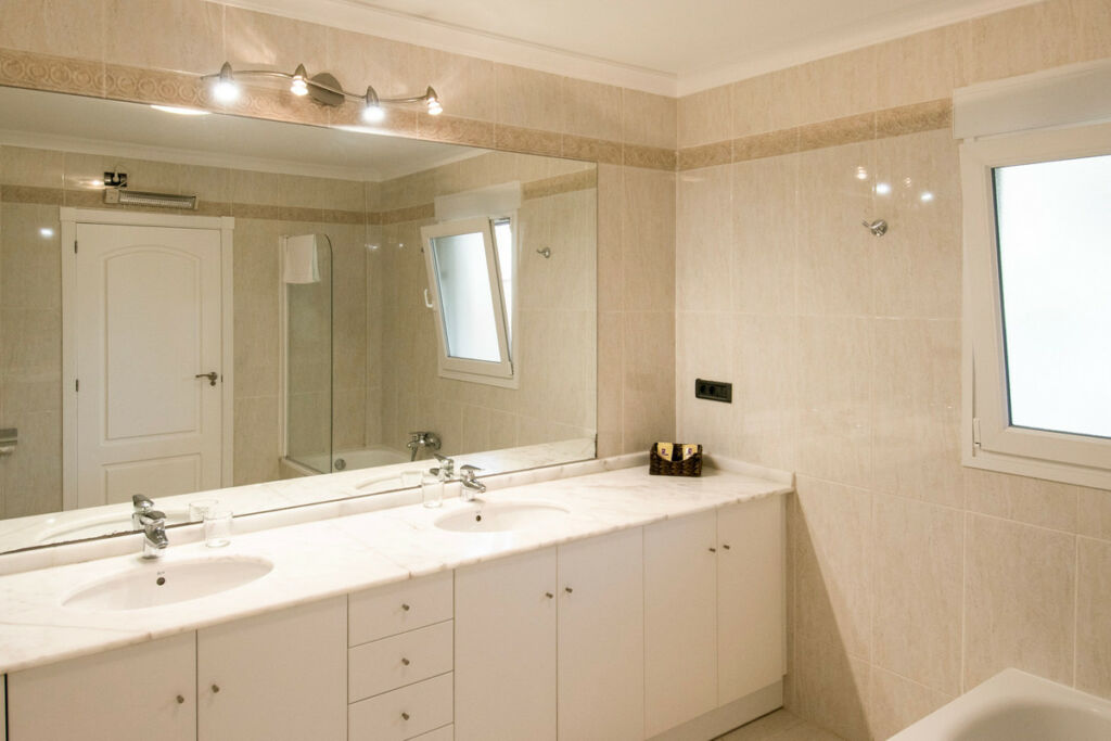 Middle Floor Apartment Benissa Alicante - image 11