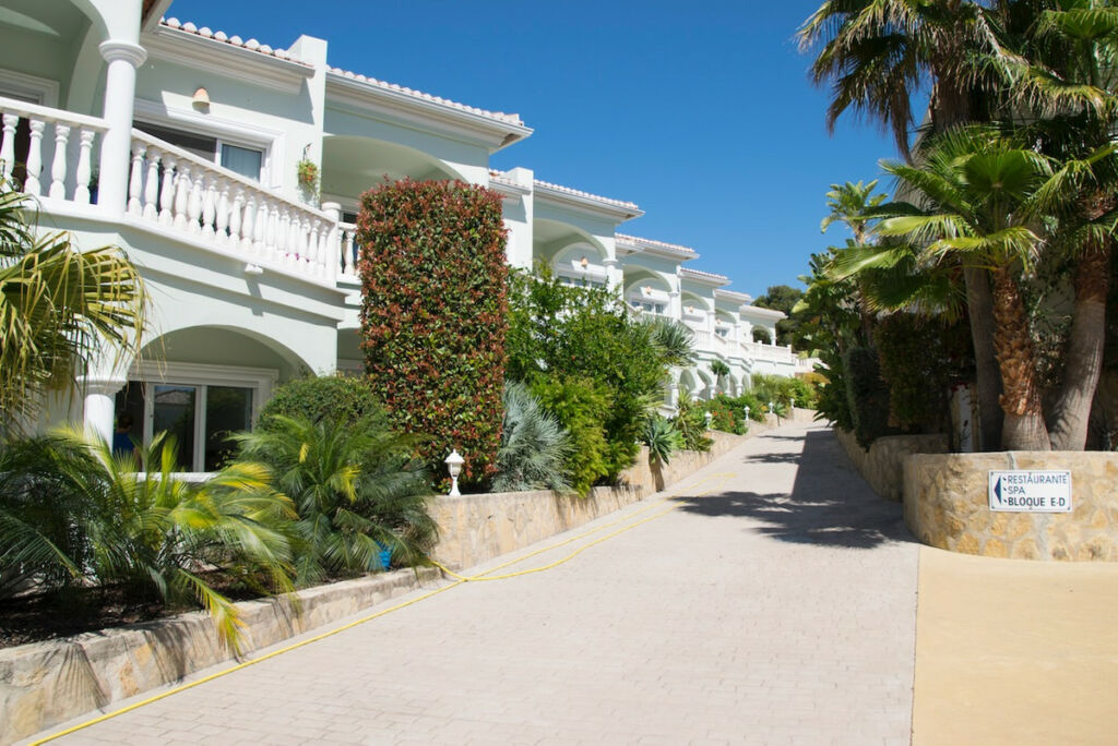 Ground Floor Apartment La Fustera Alicante - image 11