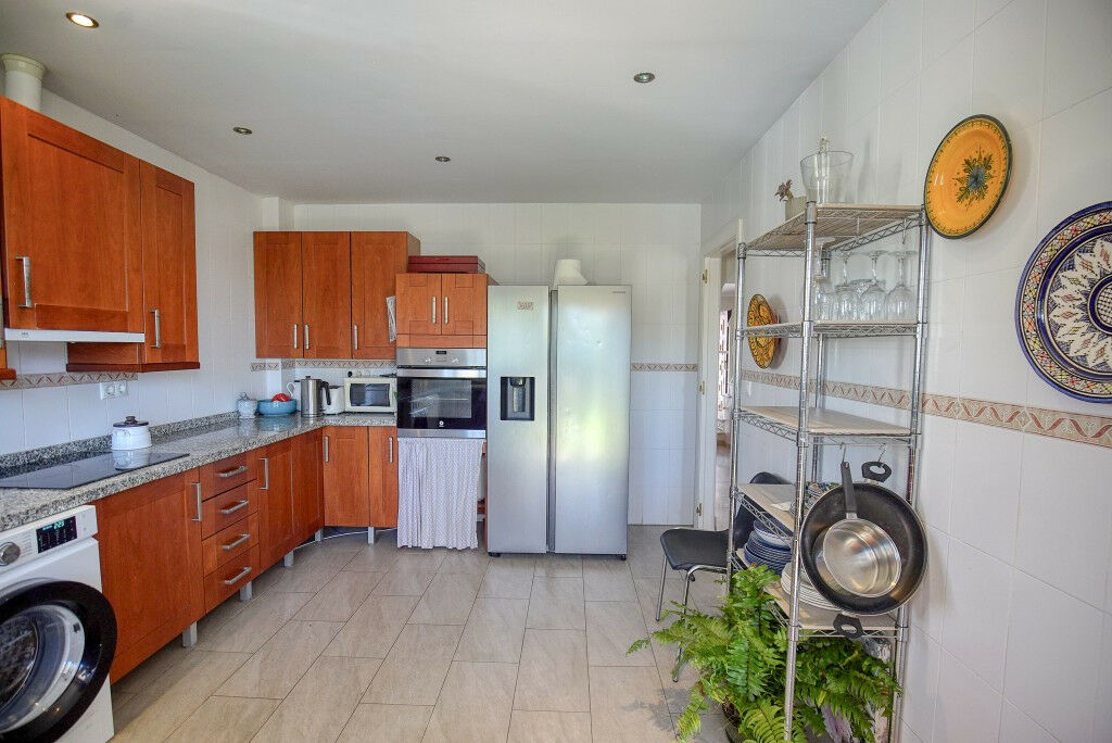 Detached Villa La Duquesa Málaga - image 11