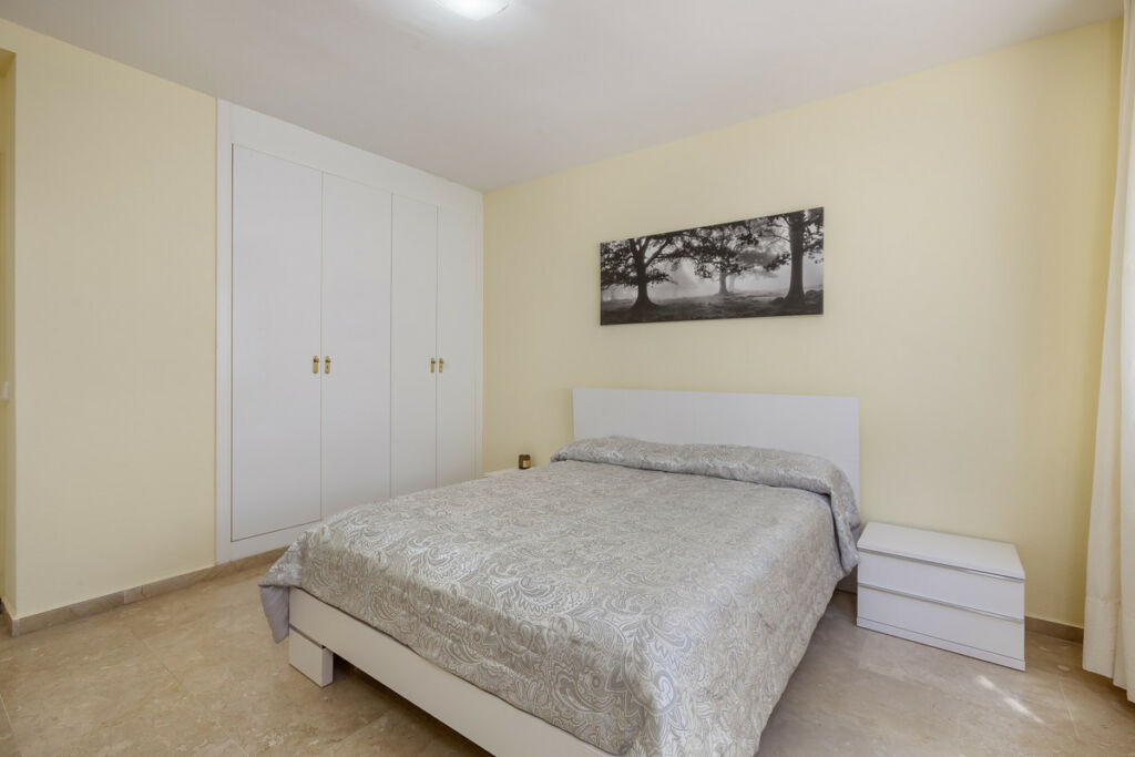 Ground Floor Apartment The Golden Mile Málaga - image 11