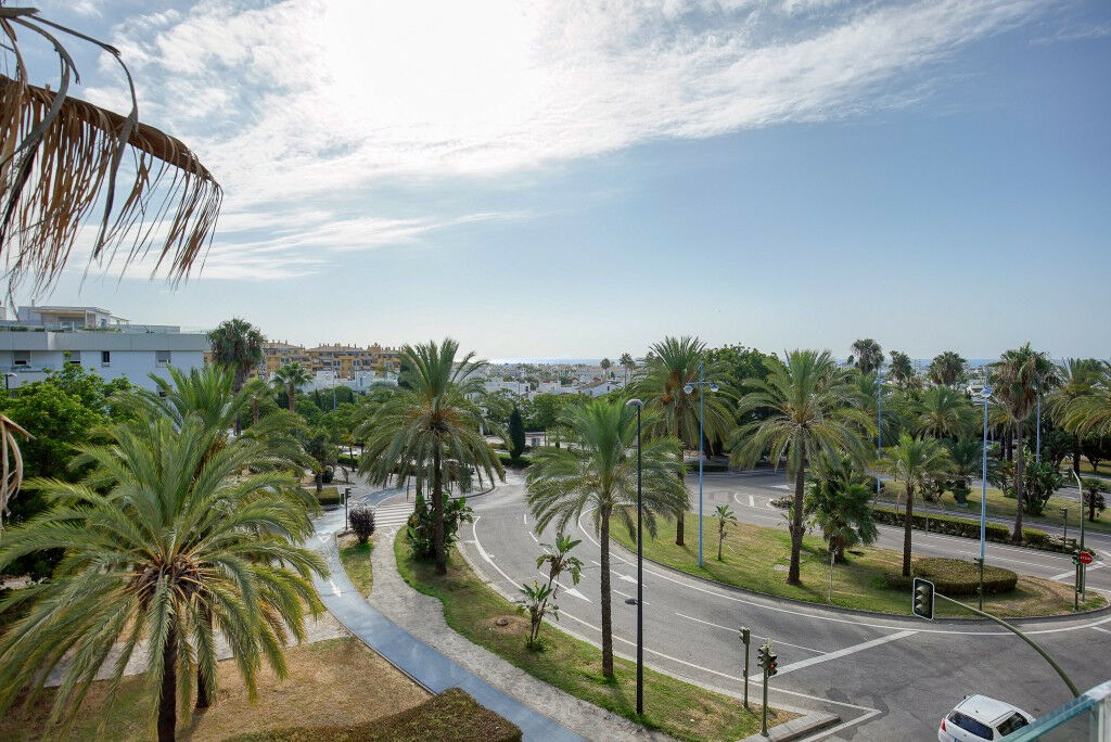 Middle Floor Apartment San Pedro de Alcántara Málaga - image 11