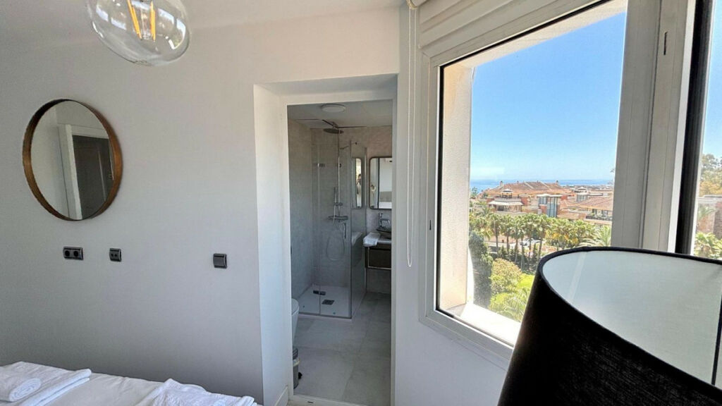 Middle Floor Apartment Marbella Málaga - image 11