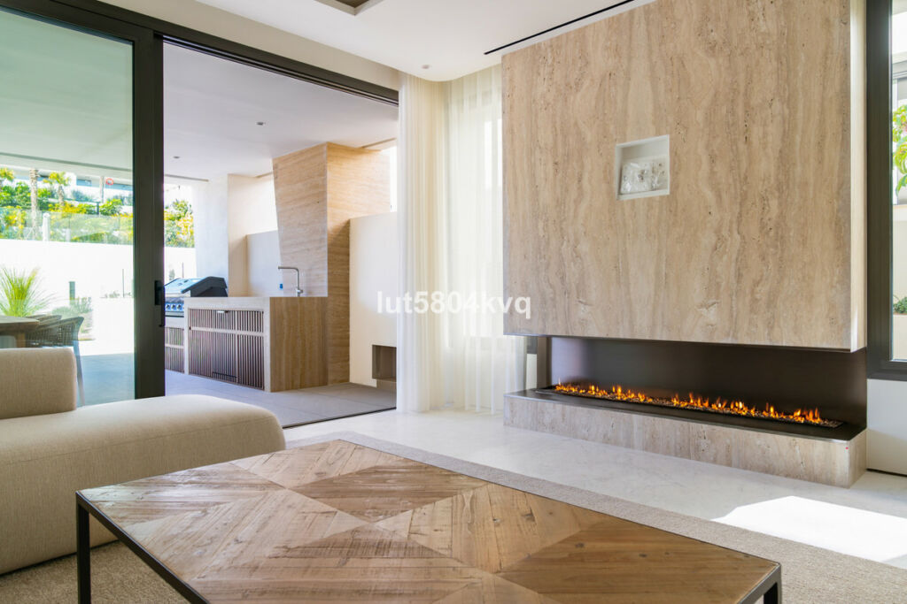 Ground Floor Apartment The Golden Mile Málaga - image 11