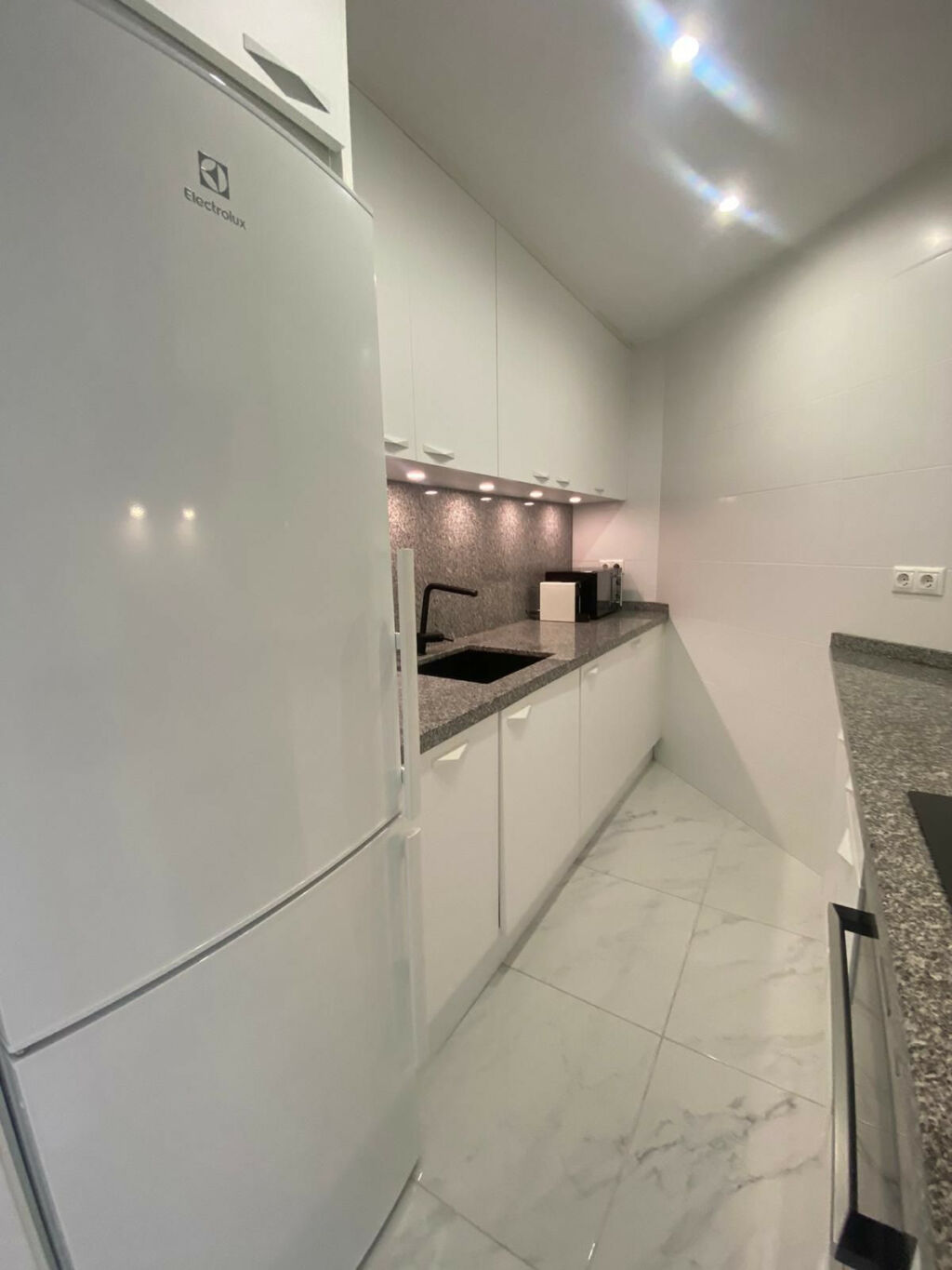 Middle Floor Apartment Higueron Málaga - image 11