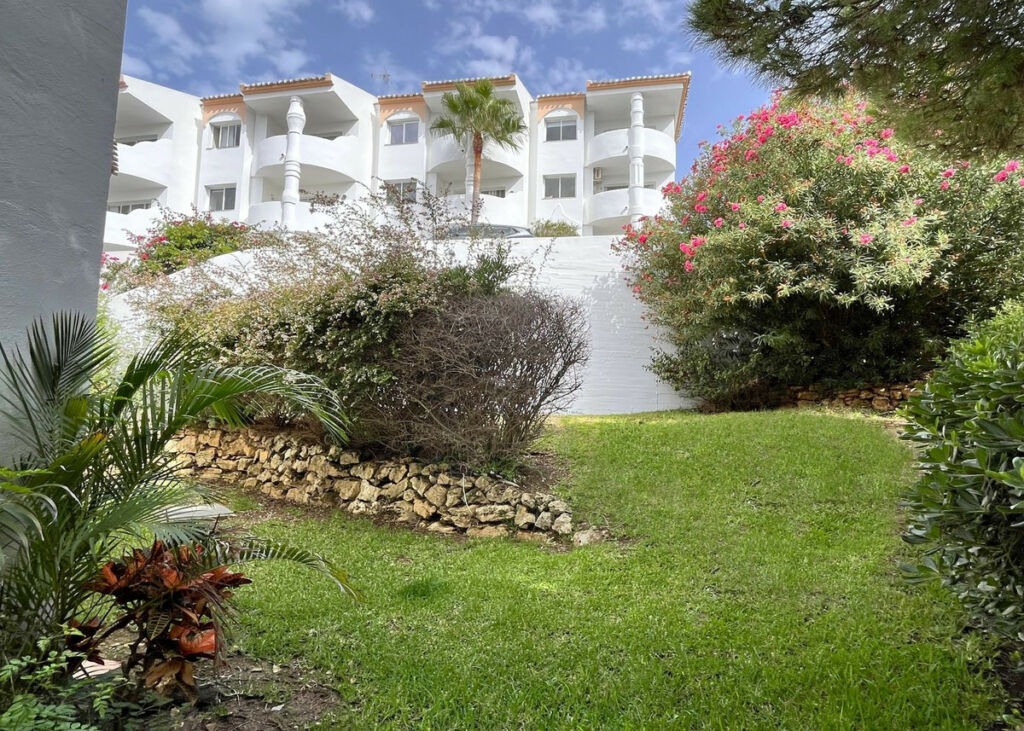 Ground Floor Apartment Calahonda Málaga - image 10