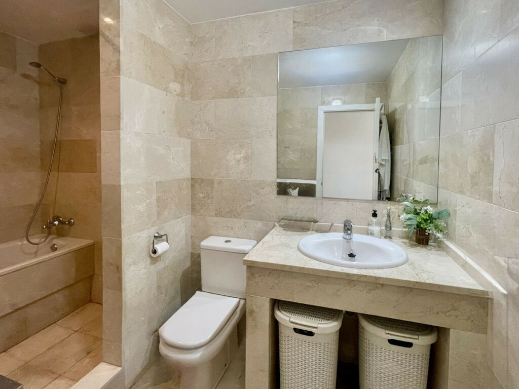 Penthouse Manilva Málaga - image 12