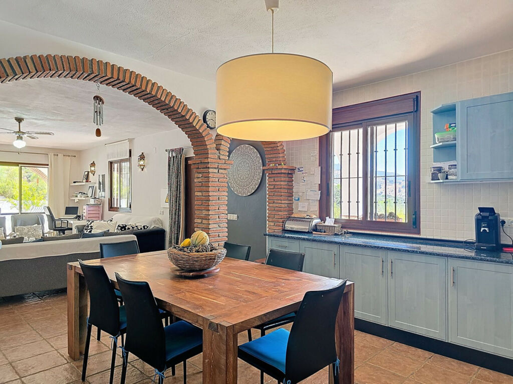 Detached Villa Comares Málaga - image 13