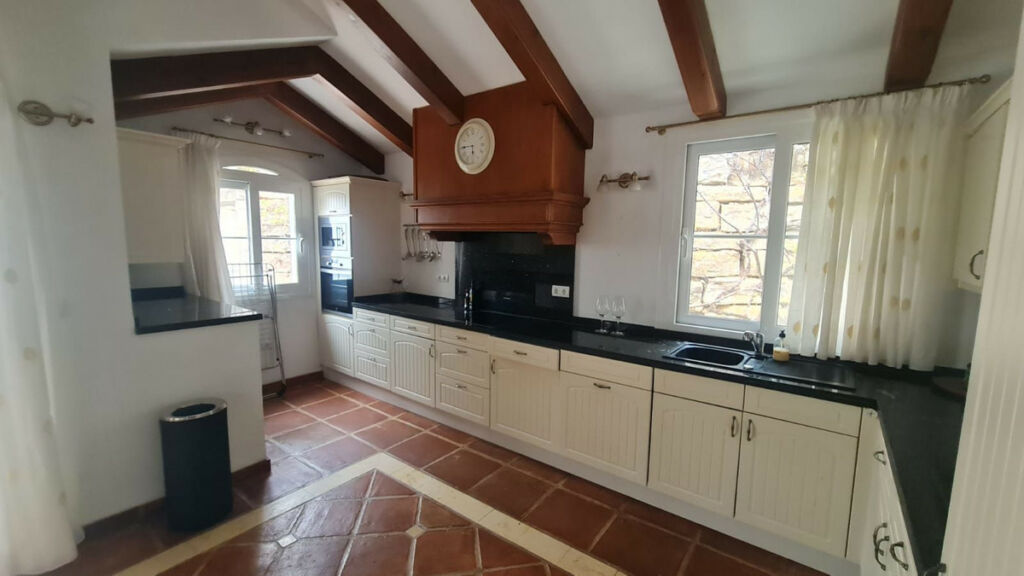 Detached Villa Istán Málaga - image 12