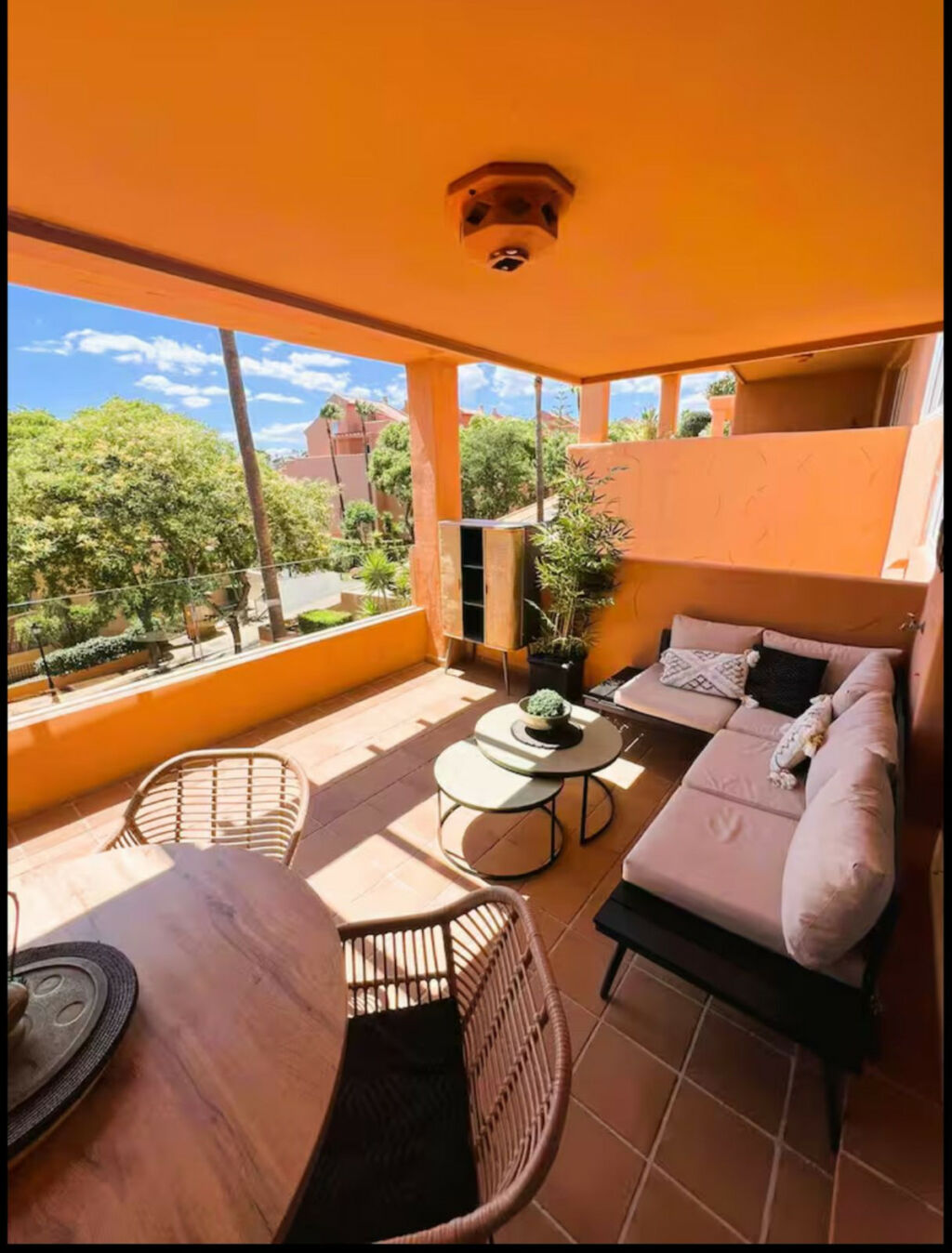 Middle Floor Apartment Elviria Málaga - image 12