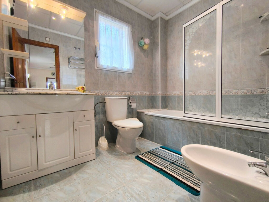 Detached Villa Algorfa Alicante - image 12
