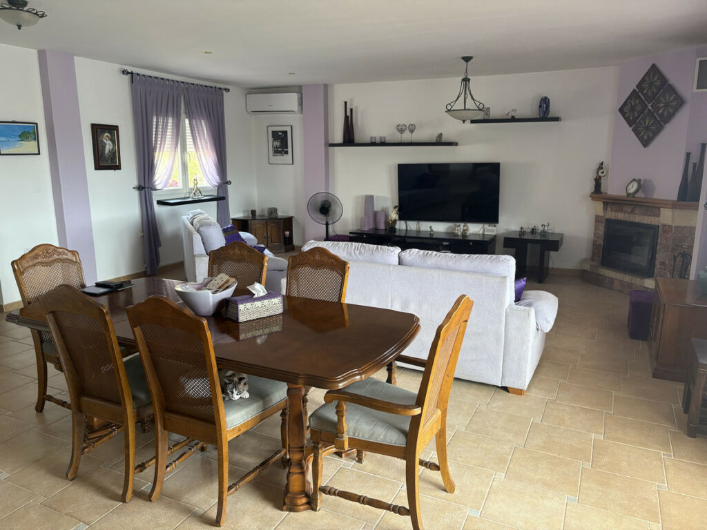 Detached Villa Algorfa Alicante - image 12