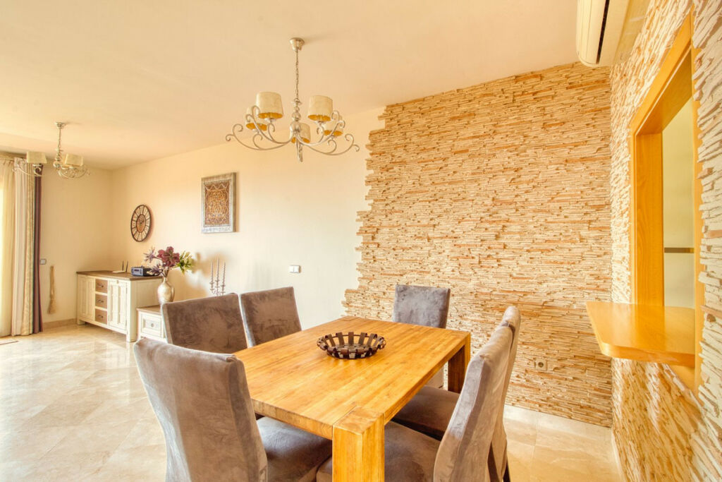 Townhouse Manilva Málaga - image 12