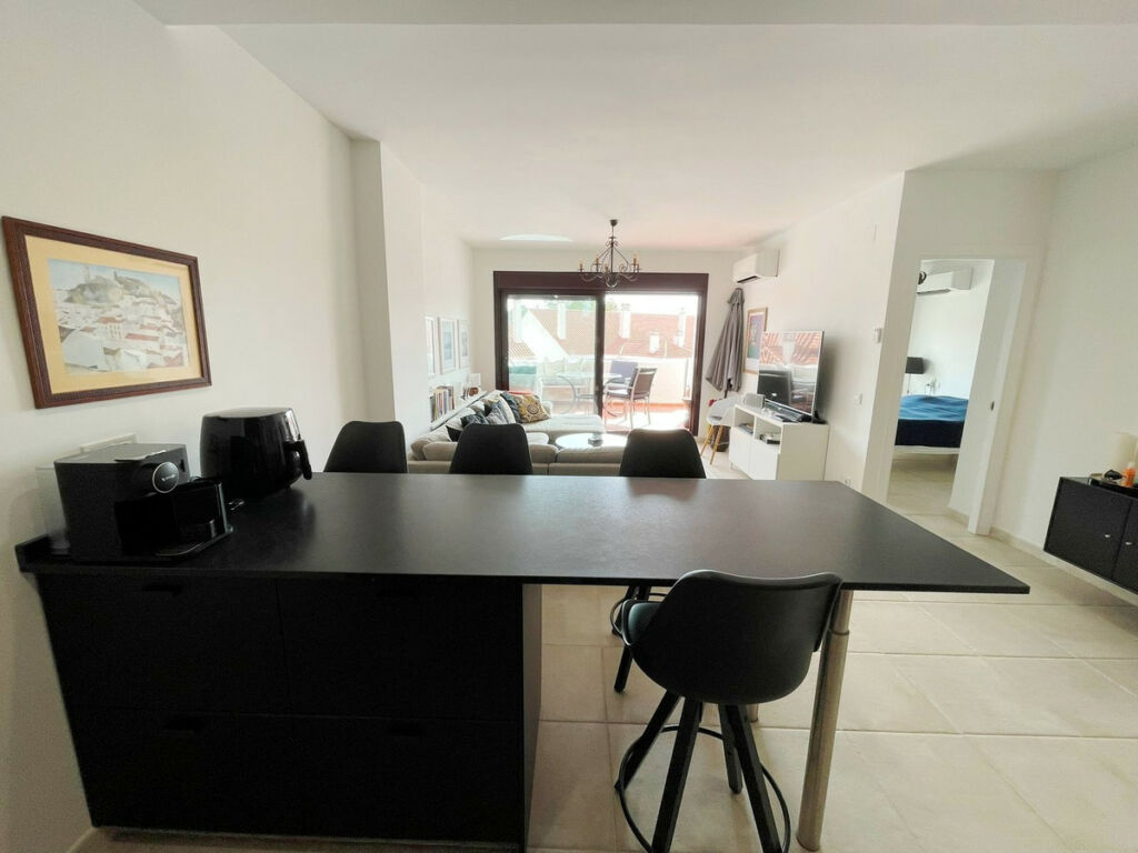 Middle Floor Apartment Nueva Andalucía Málaga - image 12
