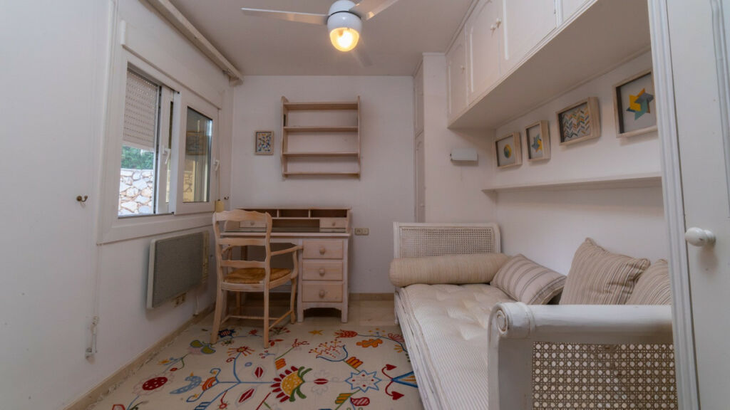 Detached Villa Sierra Blanca Málaga - image 12